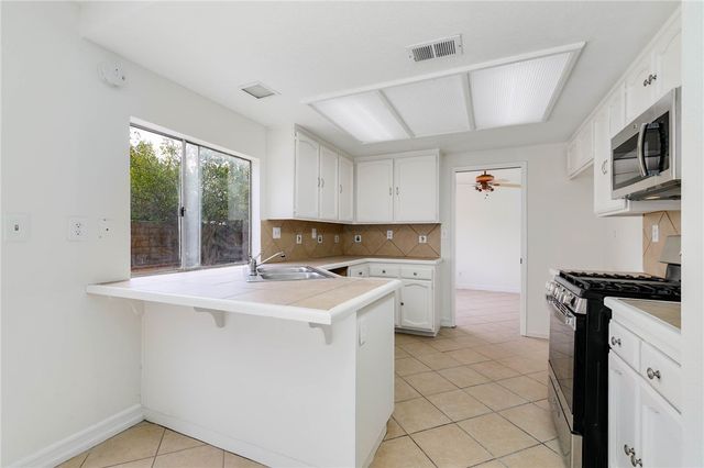 1188 W Van Koevering, Rialto, CA 92376