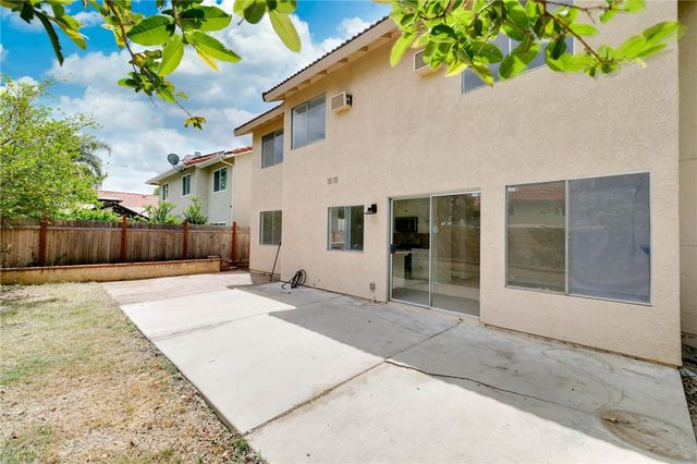 1188 W Van Koevering, Rialto, CA 92376