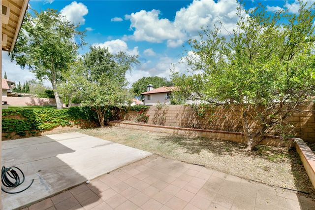 1188 W Van Koevering, Rialto, CA 92376