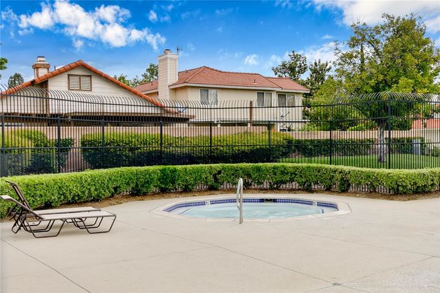 1188 W Van Koevering, Rialto, CA 92376