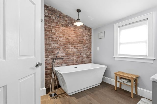 1115 Washington St, Canton, MA 02021
