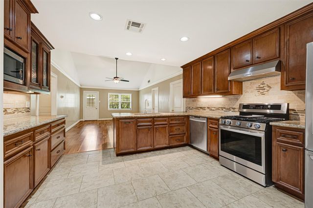 2426 Deasa Drive, Spring, TX 77373