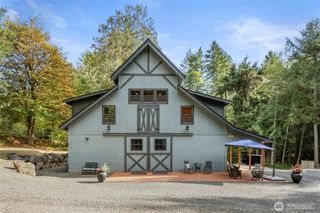 7698 Westerly Lane NE, Bainbridge Island, WA 98110