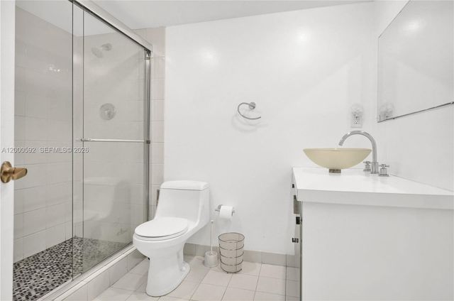 1750 NE 191st St 710-2, Miami, FL 33179