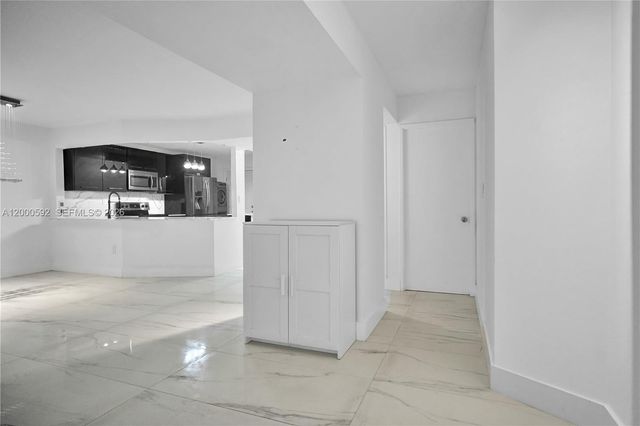 1750 NE 191st St 710-2, Miami, FL 33179