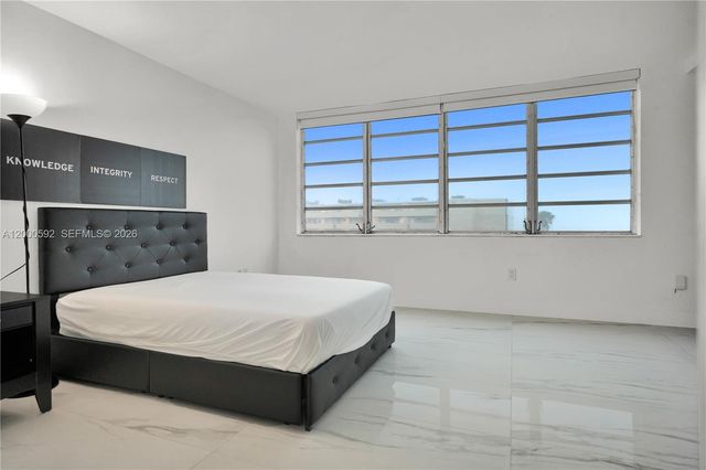 1750 NE 191st St 710-2, Miami, FL 33179