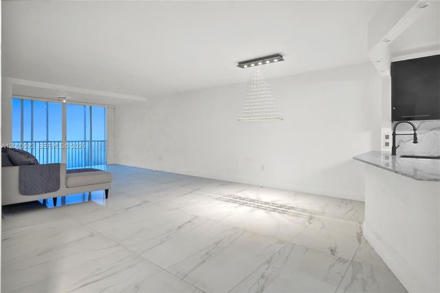 1750 NE 191st St 710-2, Miami, FL 33179