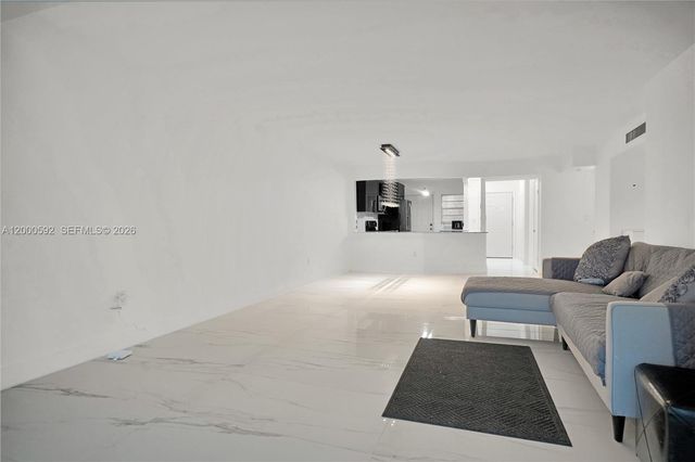 1750 NE 191st St 710-2, Miami, FL 33179