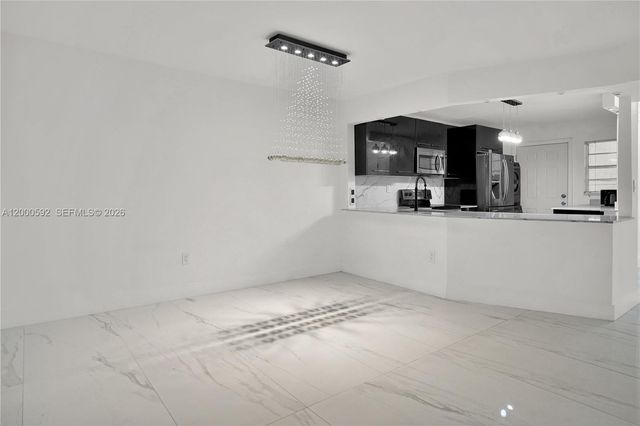 1750 NE 191st St 710-2, Miami, FL 33179