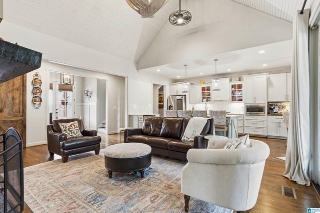 722 LAKEVIEW CREST DRIVE, Pell City, AL 35128