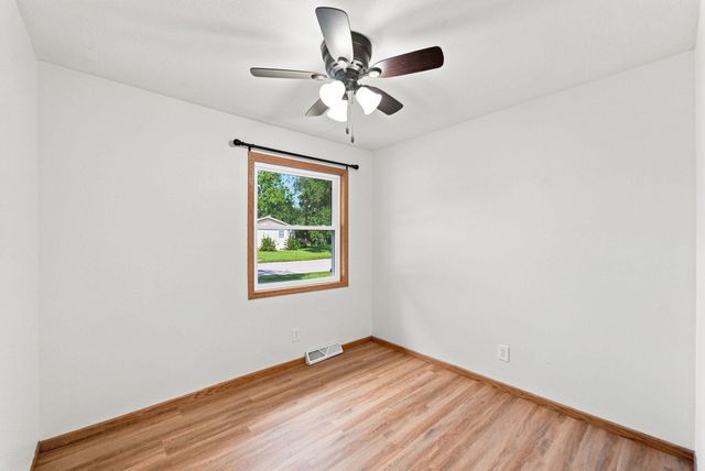 2718 Delane Avenue, Waterloo, IA 50701