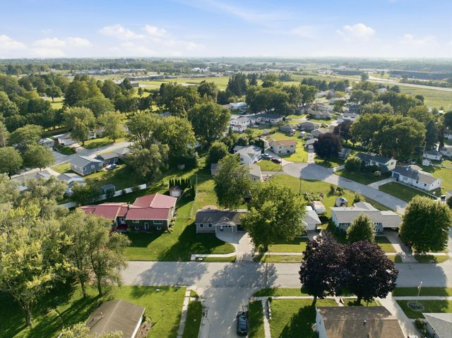 2718 Delane Avenue, Waterloo, IA 50701