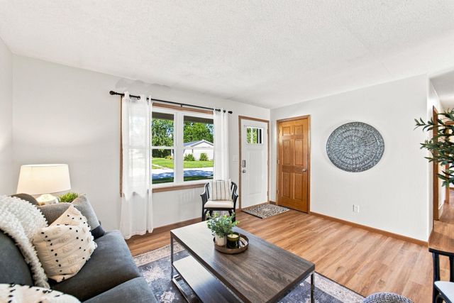 2718 Delane Avenue, Waterloo, IA 50701