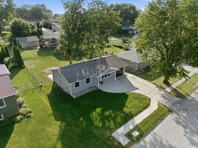 2718 Delane Avenue, Waterloo, IA 50701