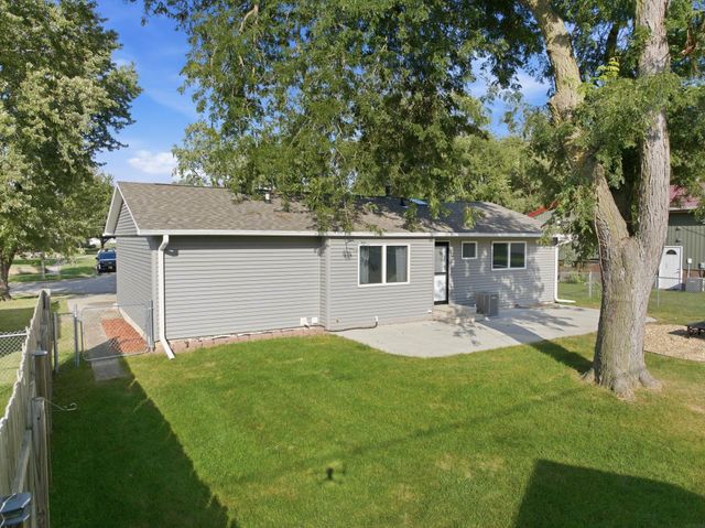 2718 Delane Avenue, Waterloo, IA 50701