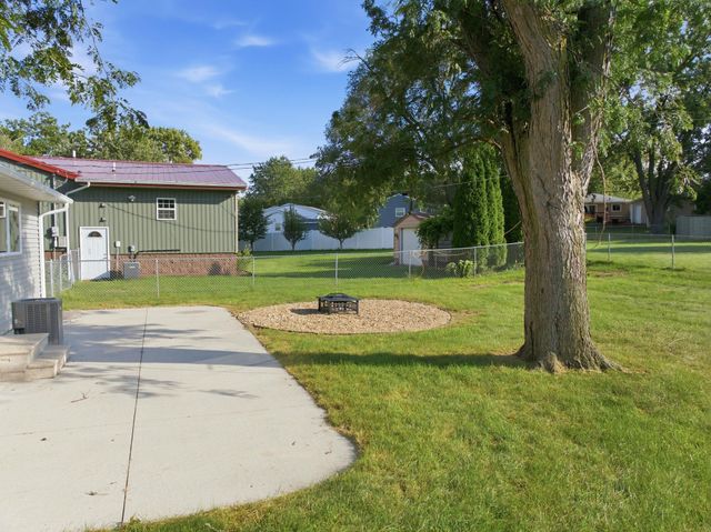 2718 Delane Avenue, Waterloo, IA 50701