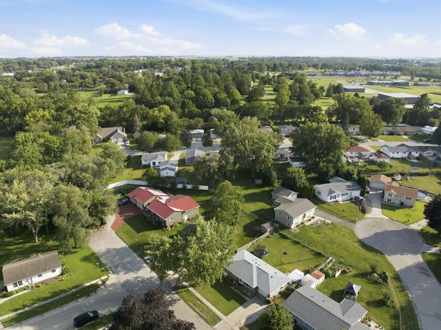 2718 Delane Avenue, Waterloo, IA 50701