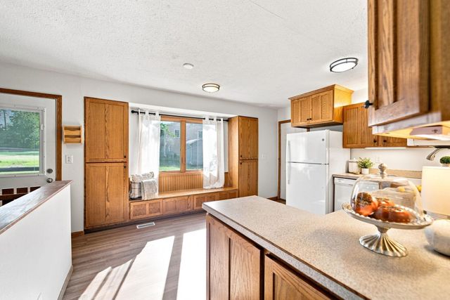 2718 Delane Avenue, Waterloo, IA 50701