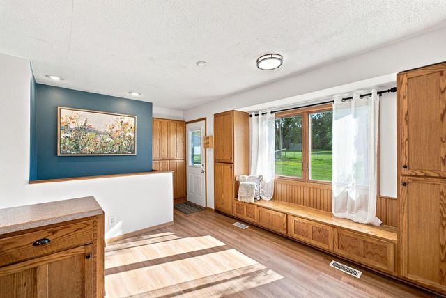 2718 Delane Avenue, Waterloo, IA 50701
