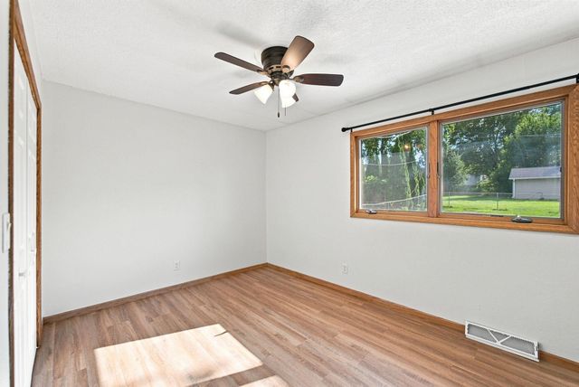 2718 Delane Avenue, Waterloo, IA 50701