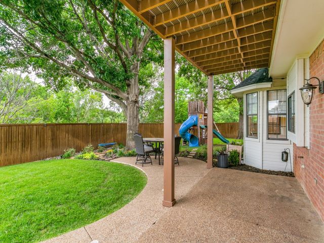 9104 Nob Hill Drive, North Richland Hills, TX 76182