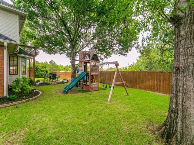 9104 Nob Hill Drive, North Richland Hills, TX 76182