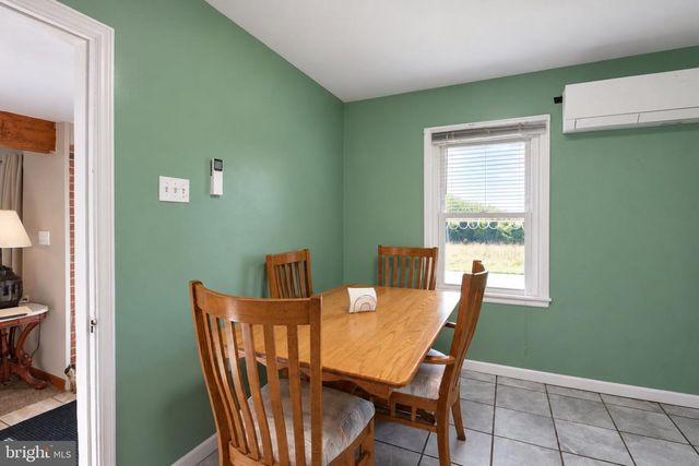 1082 W LEESPORT RD, Leesport, PA 19533