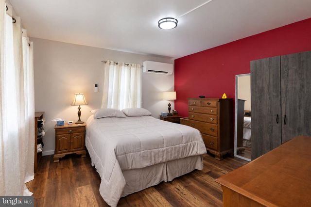 1082 W LEESPORT RD, Leesport, PA 19533