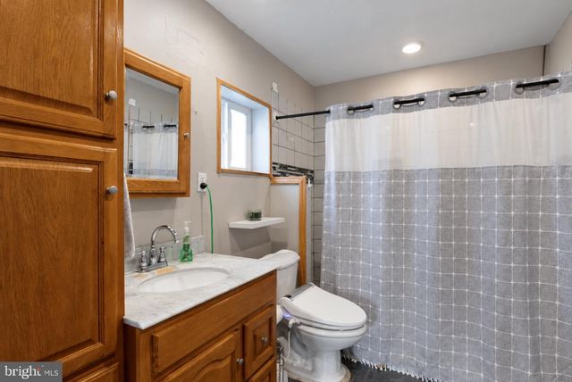 1082 W LEESPORT RD, Leesport, PA 19533