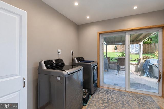 1082 W LEESPORT RD, Leesport, PA 19533
