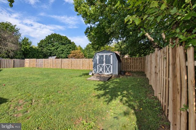 1082 W LEESPORT RD, Leesport, PA 19533