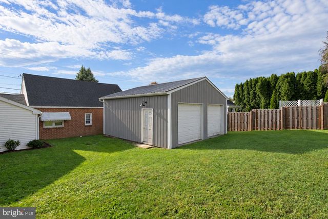 1082 W LEESPORT RD, Leesport, PA 19533