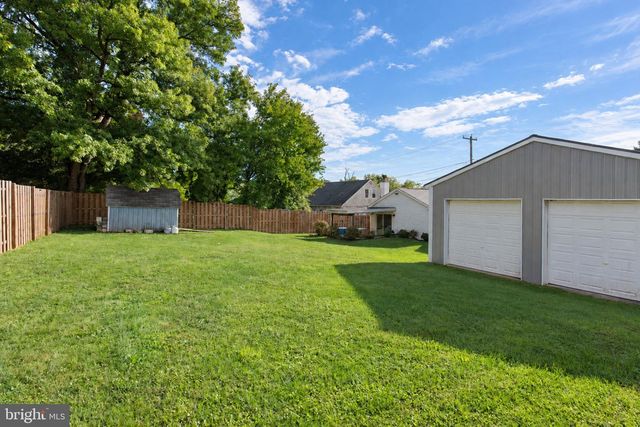 1082 W LEESPORT RD, Leesport, PA 19533