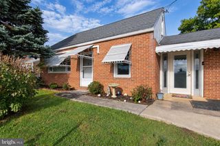 1082 W LEESPORT RD, Leesport, PA 19533