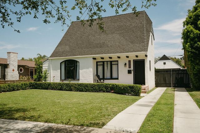 2009 Greenleaf Street, Santa Ana, CA 92706