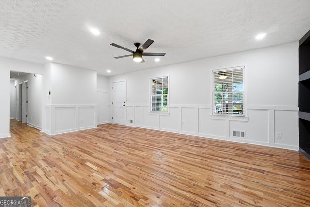2738 Odum Street, Snellville, GA 30078