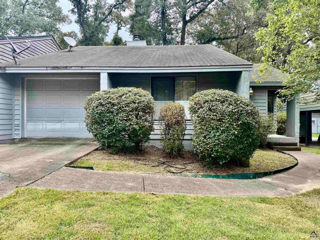 116 Lake Pointe Drive Drive, Warner Robins, GA 31088