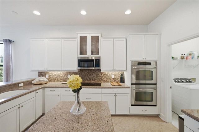 3319 MAJESTIC VIEW DRIVE, Lutz, FL 33558