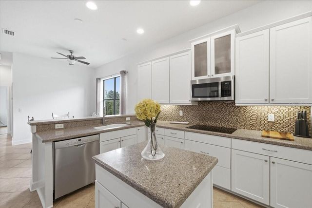 3319 MAJESTIC VIEW DRIVE, Lutz, FL 33558