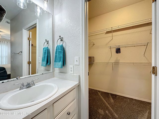 13810 SUTTON PARK Drive N 827, Jacksonville, FL 32224