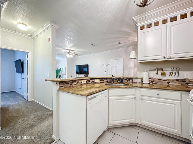 13810 SUTTON PARK Drive N 827, Jacksonville, FL 32224