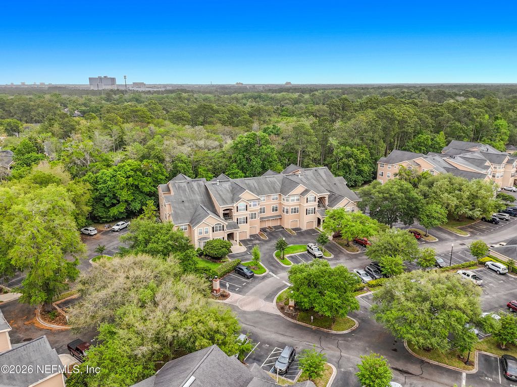 13810 SUTTON PARK Drive N 827, Jacksonville, FL 32224