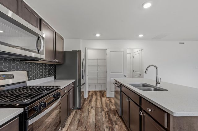 624 Ensign Place, Hebron, IN 46341