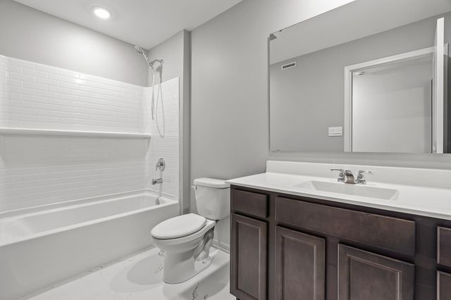 624 Ensign Place, Hebron, IN 46341