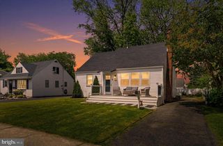 108 SCHOOL HOUSE LN, Brookhaven, PA 19015