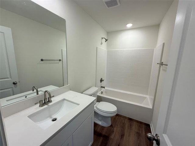 9201 Sweetwater Boulevard, Oklahoma City, OK 73160
