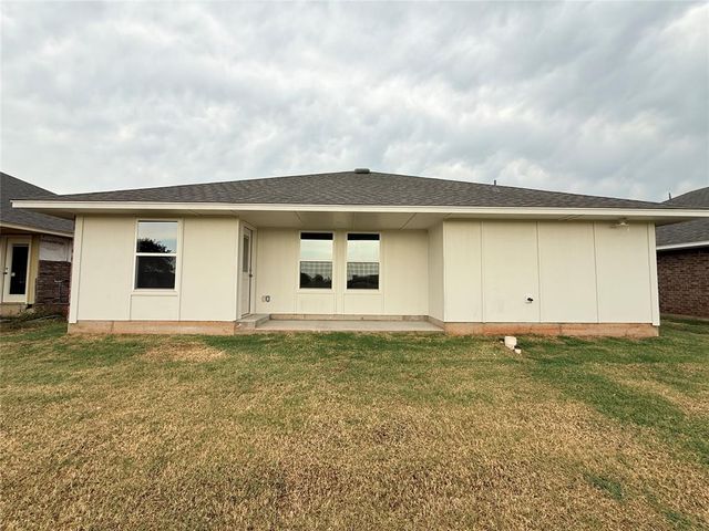 9201 Sweetwater Boulevard, Oklahoma City, OK 73160