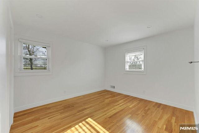 117 Brookview Terrace, Bergenfield, NJ 07621