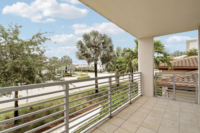 5029 GRANDIFLORA Road, Palm Beach Gardens, FL 33418