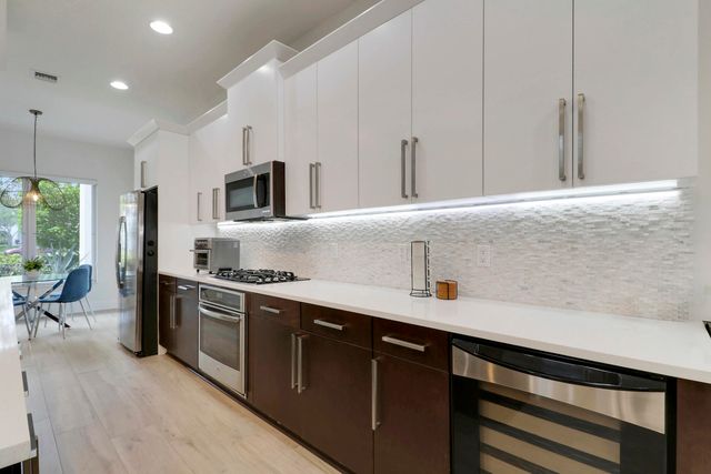 5029 GRANDIFLORA Road, Palm Beach Gardens, FL 33418